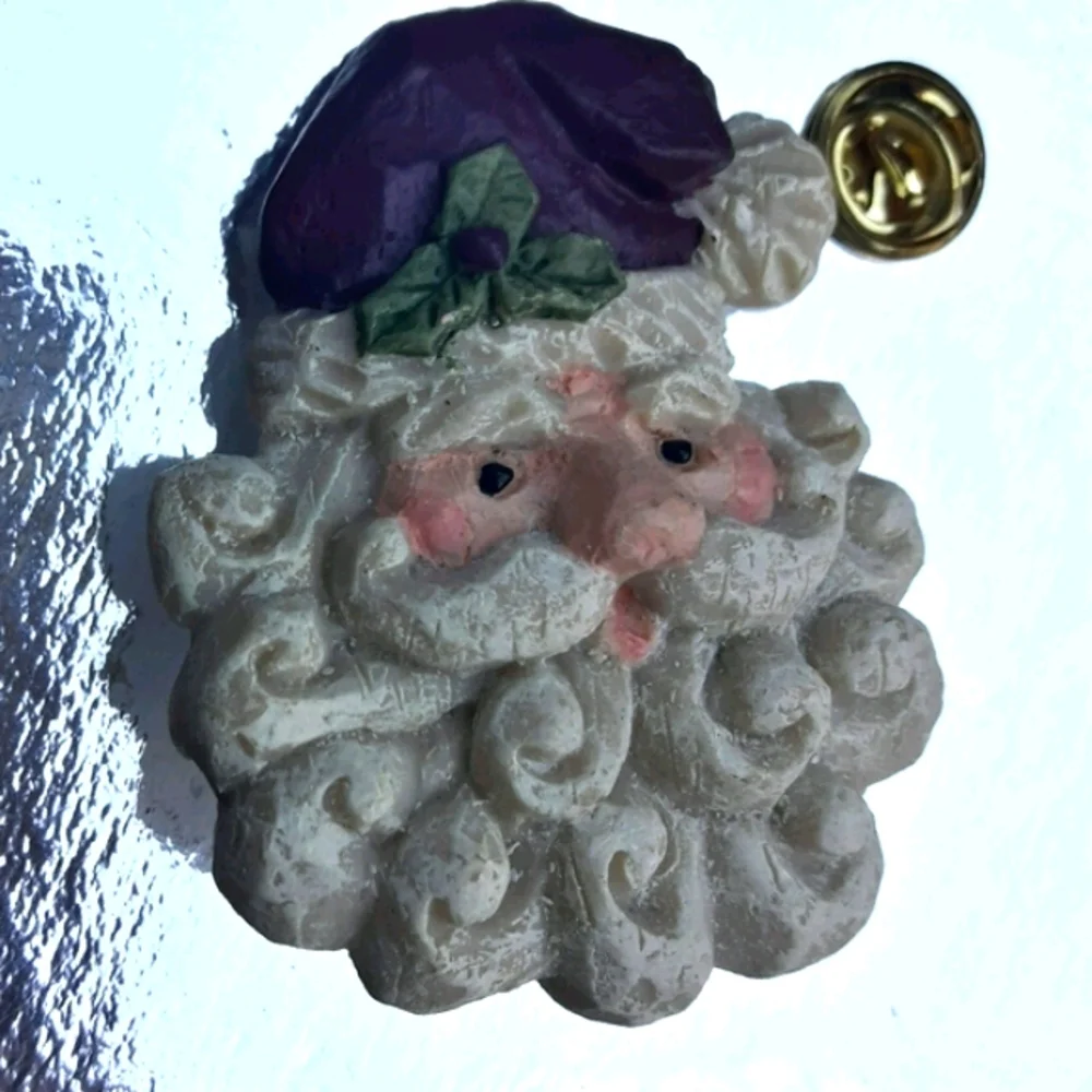 Santa Pin Lapel Pin Santa Clause Vintage Holiday Christmas Gift